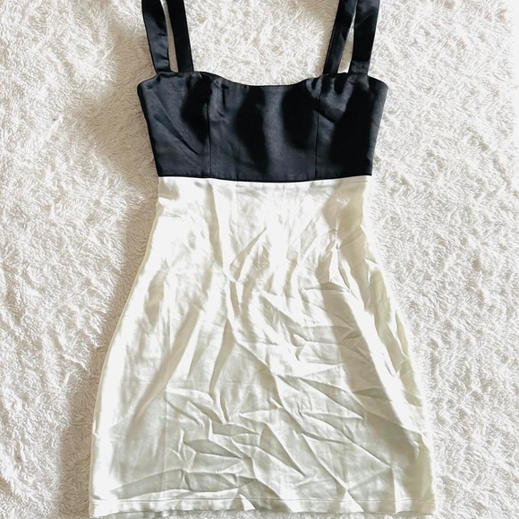 Princess Polly Miah Dress - Picture 2 of 5